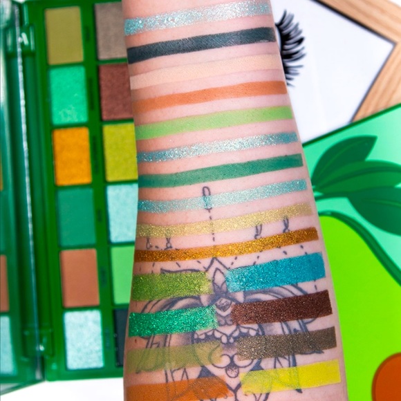 🎁 EXTREME BLOWOUT🎁 🆕🥑 Tasty Avocado Eyeshadow Palette - Picture 4 of 7